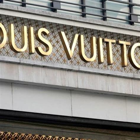 LVMH shares rise after luxury giant's Q4 sales growth accelerated